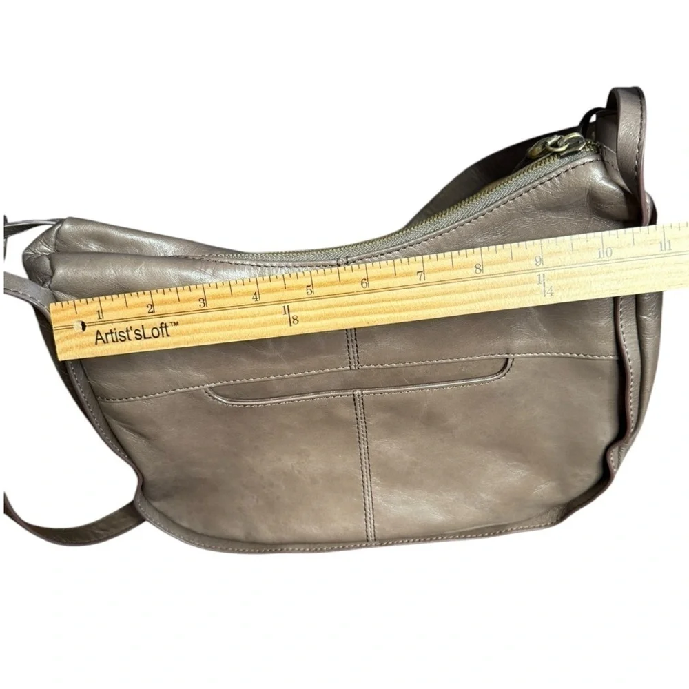 ▶️ HOBO INTERNATIONAL ◀️ Taupe Leather Adjustable Strap Crossbody / Shoulder Bag